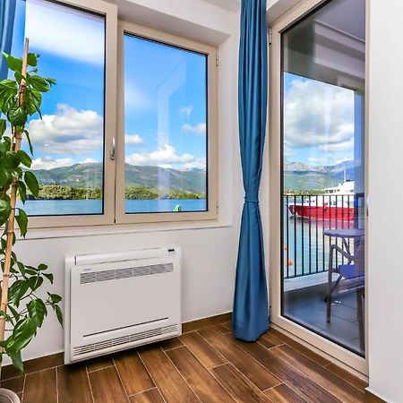 Timea Apartment Tivat Exteriör bild
