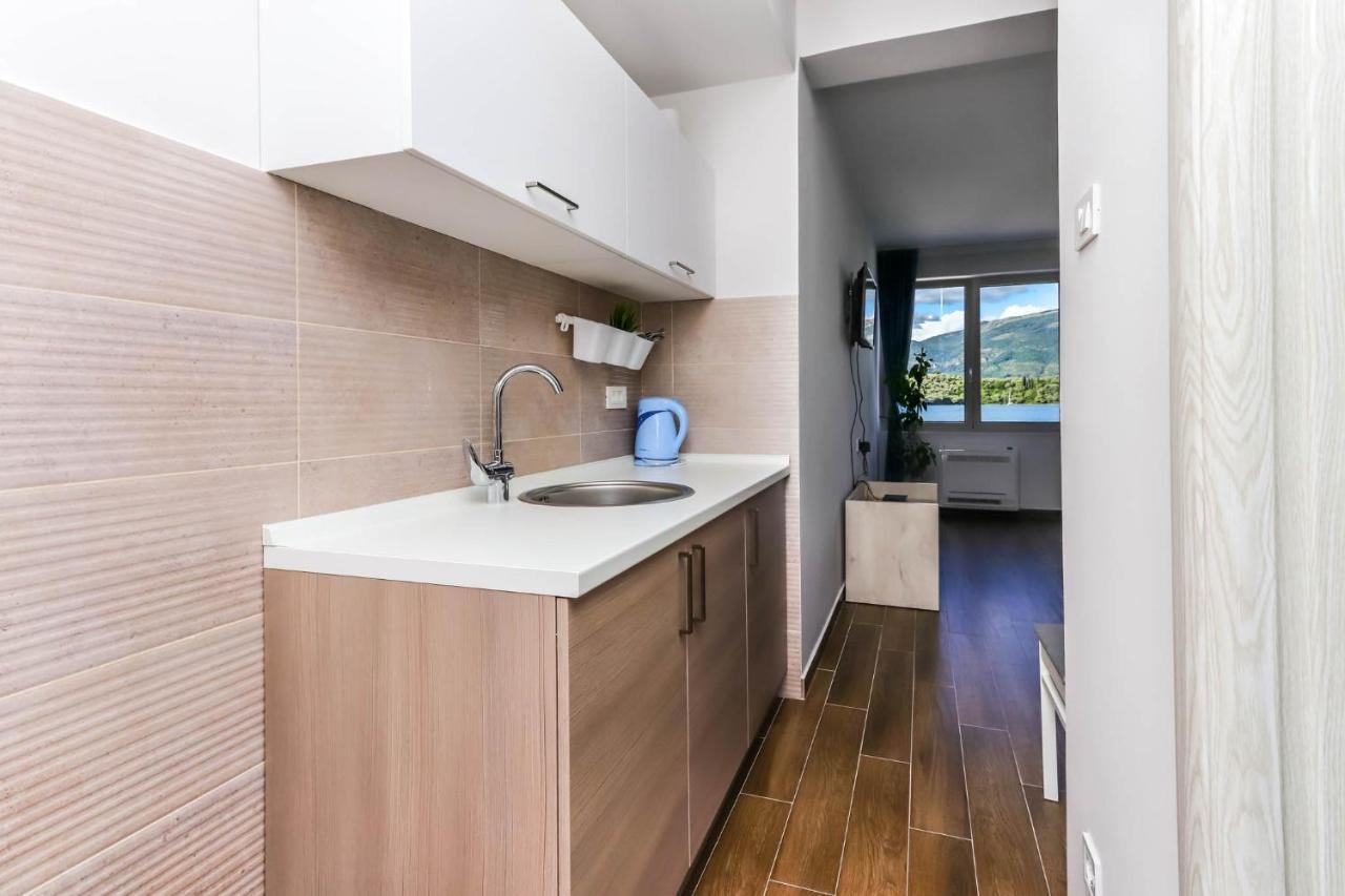 Timea Apartment Tivat Exteriör bild